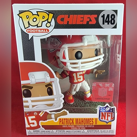 Patrick Mahomes funko # 148 (nib) with pop protector - Picture 2 of 7